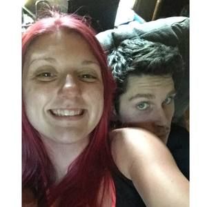 Meet your Posher, Maya e.